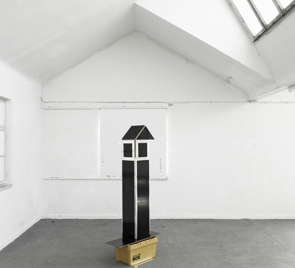 <hr/><strong>le cube (Ausgang)</strong><br />
Installationsansicht