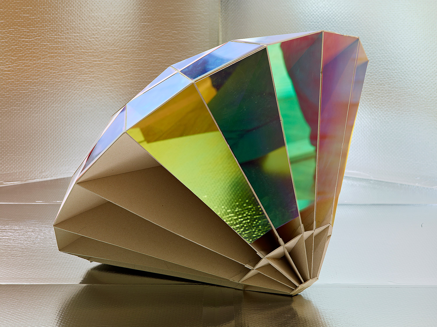 <hr/><strong>C-Print</strong>
<br />100 x 70 cm